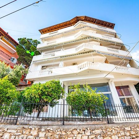 Ideal Aparthotel Saranda Luaran gambar