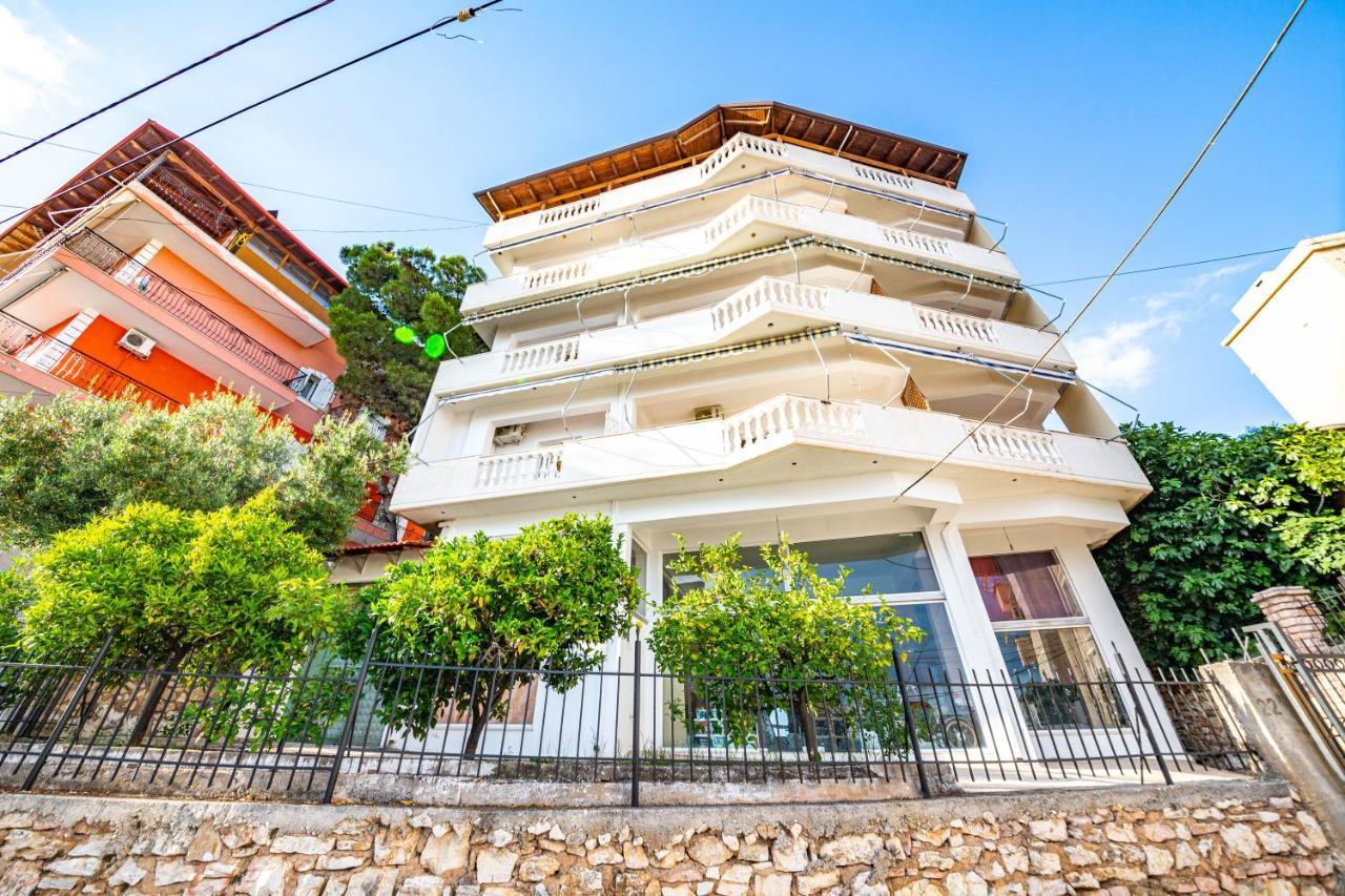 Ideal Aparthotel Saranda Luaran gambar