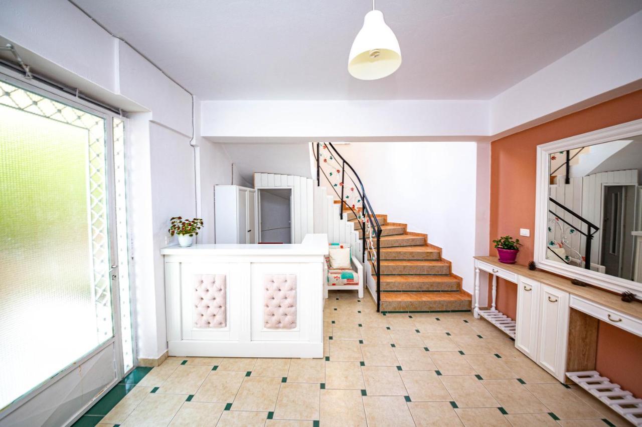 Ideal Aparthotel Saranda Luaran gambar