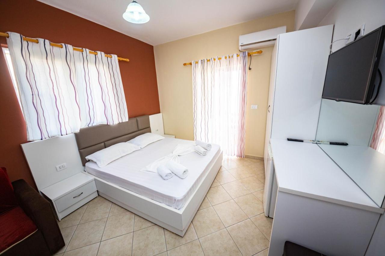 Ideal Aparthotel Saranda Luaran gambar