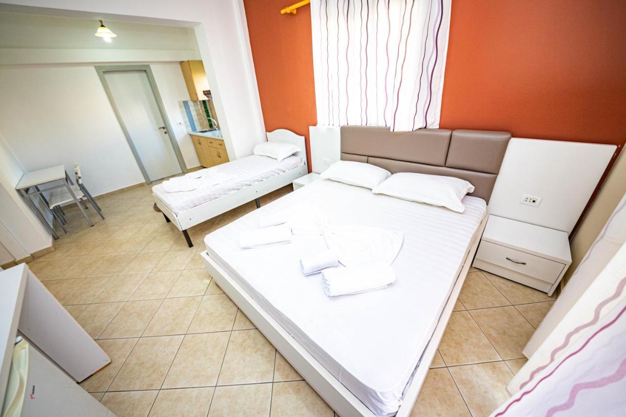 Ideal Aparthotel Saranda Luaran gambar